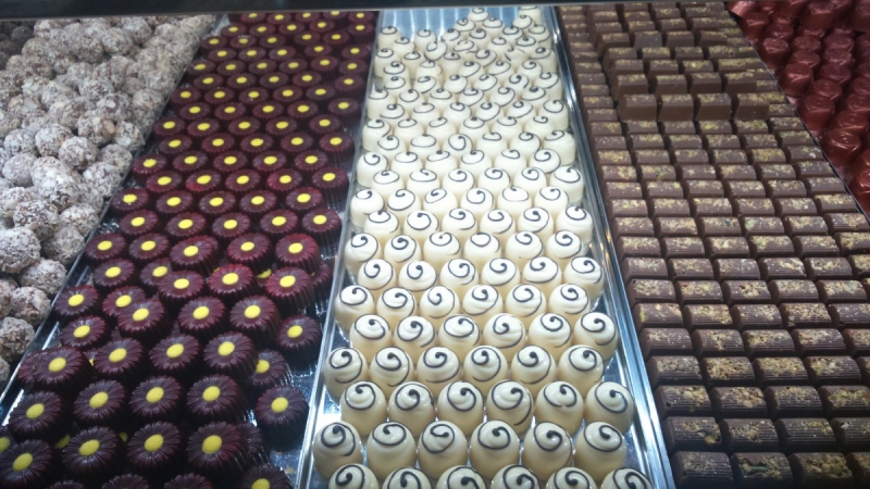 chocolaterie-ANDON-min_chocolates_milk_chocolate_white_chocolate_truffles_candy_food_treat_cacao-1213769